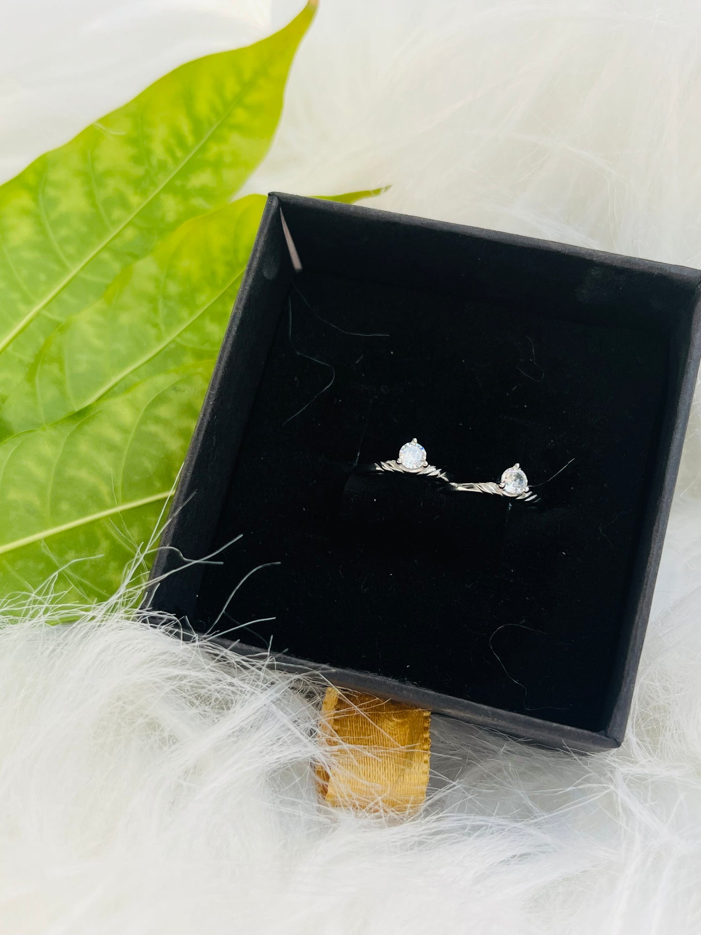 Classic White Stone Silver Toe Ring | 925 Silver Hallmarked Adjustable Bichhiya