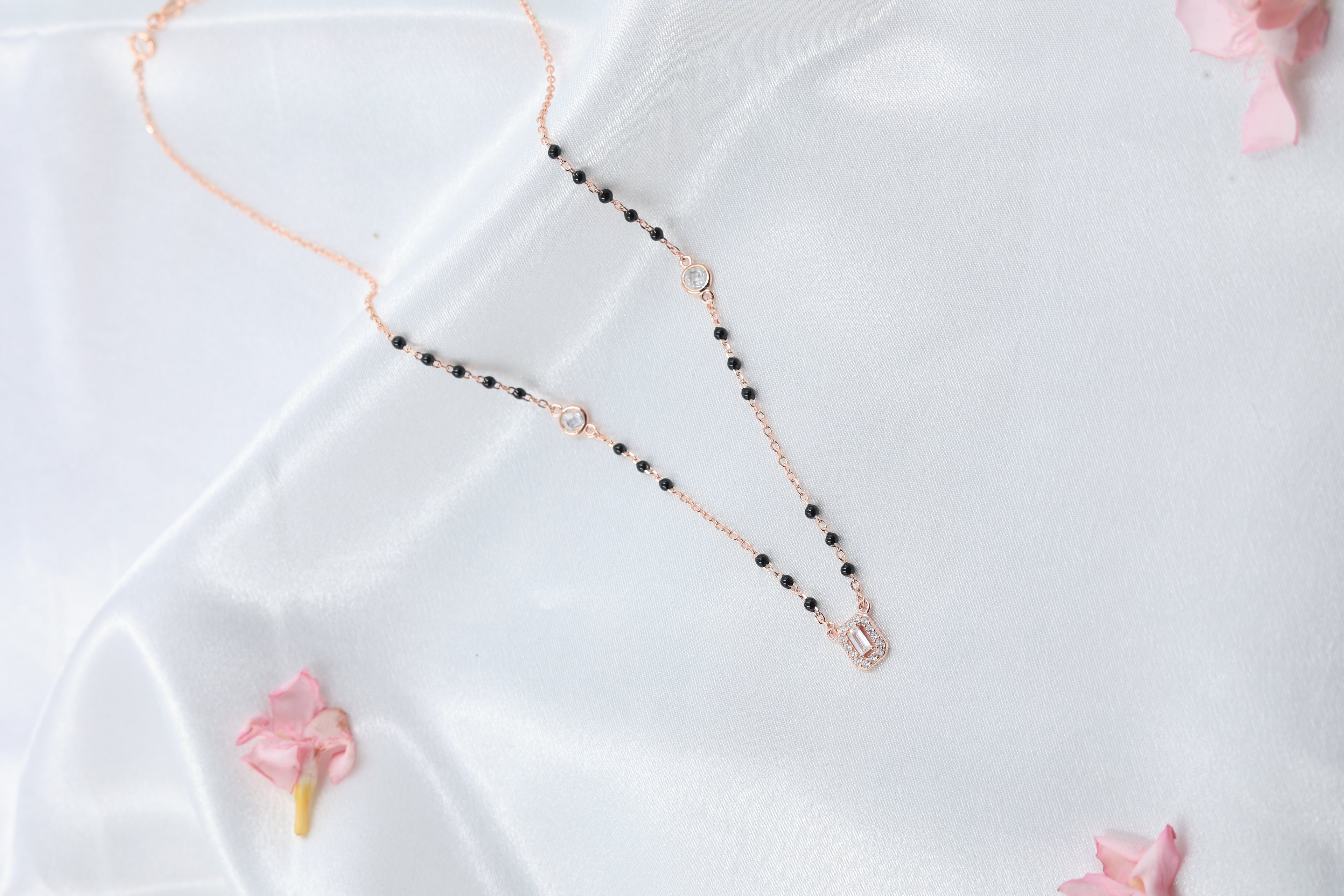 Rose Gold Black Bead Mangalsutra | Minimal Pendant Design