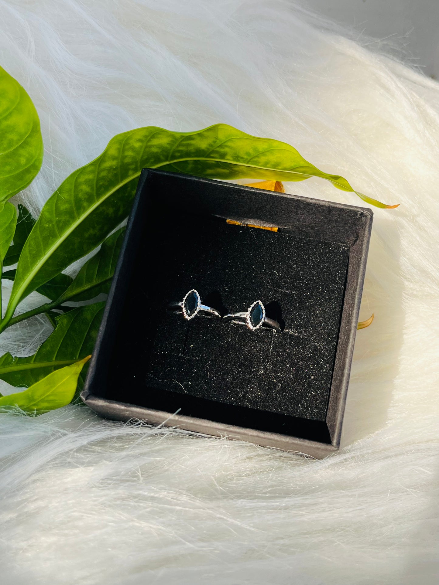 Marquise Black Stone Silver Toe Ring | 925 Silver Hallmarked Adjustable Bichhiya