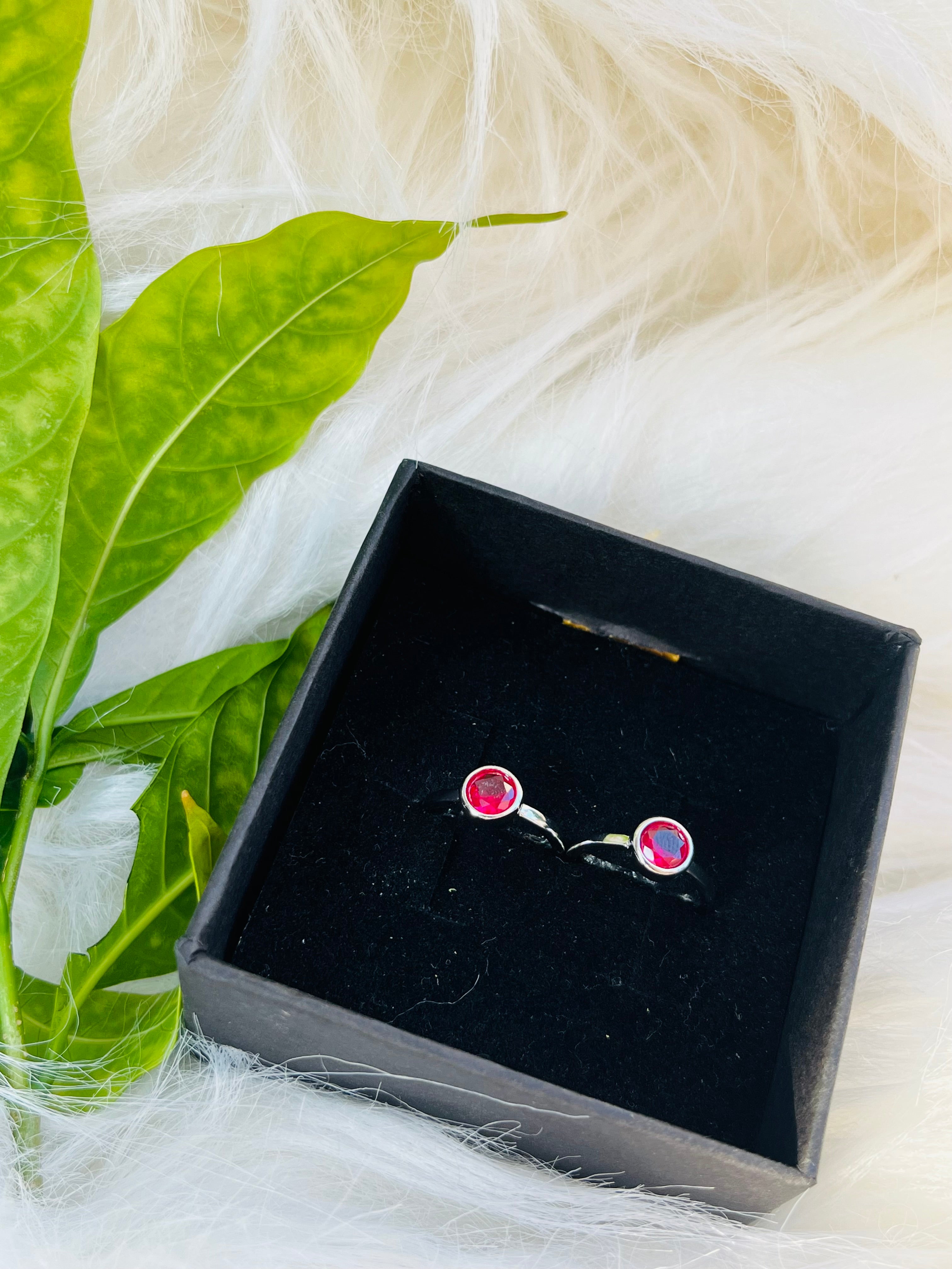 Red Round Silver Toe Ring | 925 Silver Hallmarked Adjustable Bichhiya