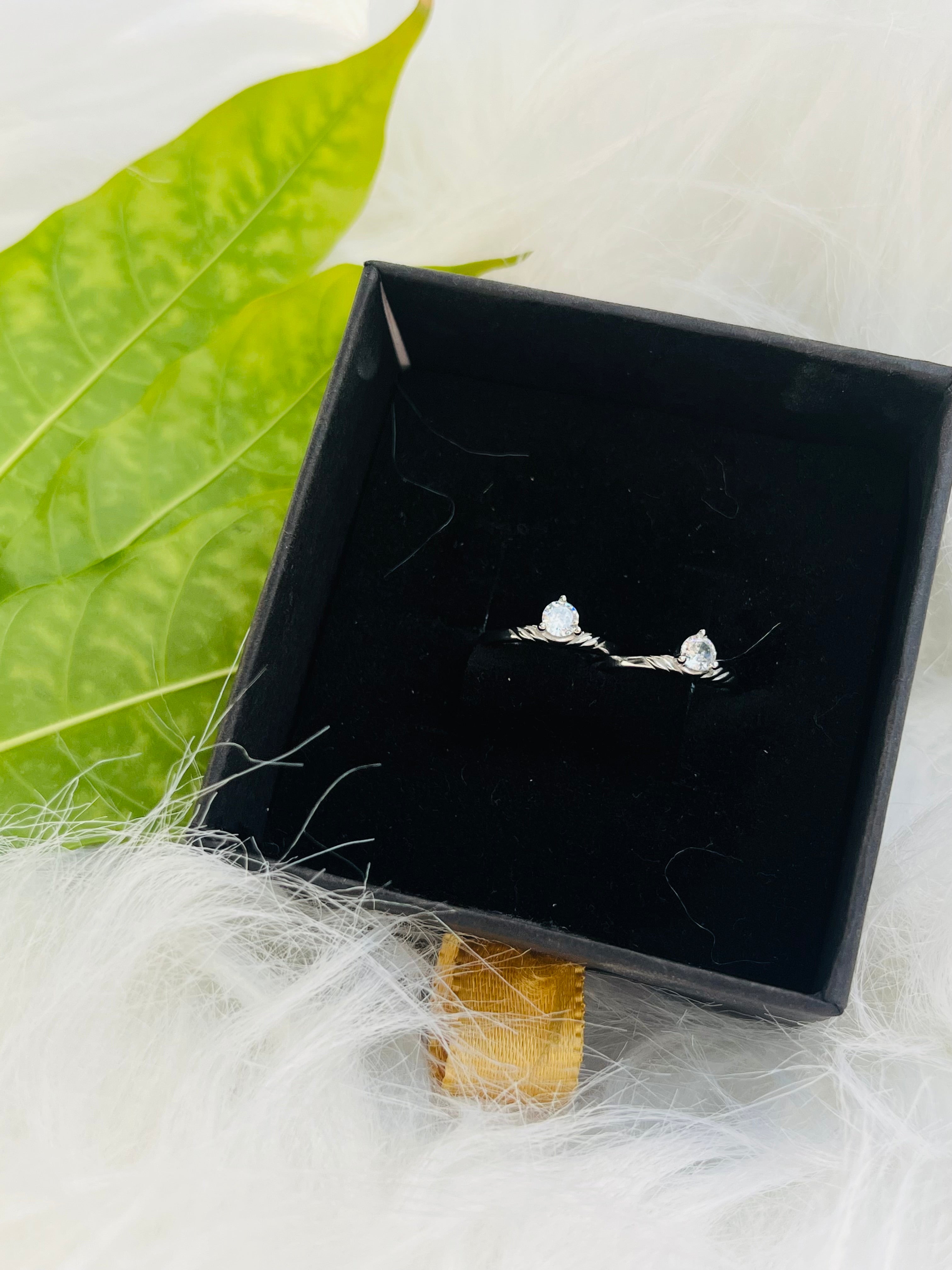Classic White Stone Silver Toe Ring | 925 Silver Hallmarked Adjustable Bichhiya